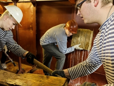 31-ВП боролись за живучесть судна