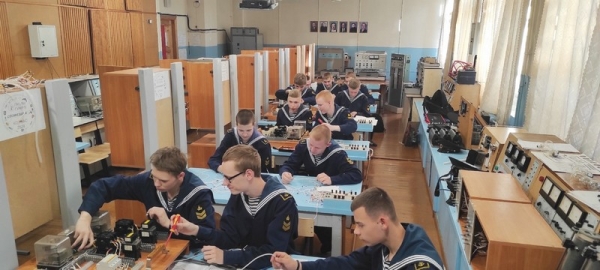 Учебная практика в группе 21-ЭР