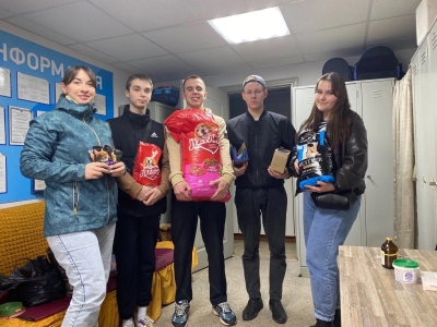 Курсанты помогают бездомным животным