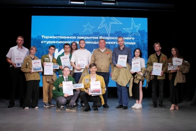 Студотряд «Драйв» после трудовой смены возвращается домой
