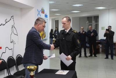 Курсанты в числе лучших по сборке–разборке автомата Калашникова